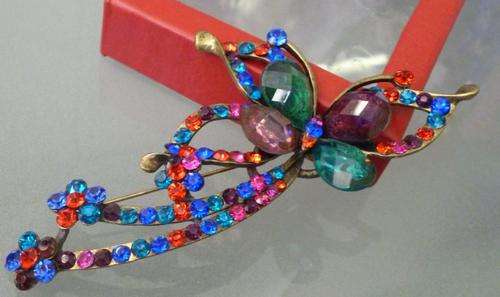 CRAZZZY R1 AUCTION - INTRICATE DETAIL DIAMANTE & RHINESTONE BROOCHE - 11cm X 6cm