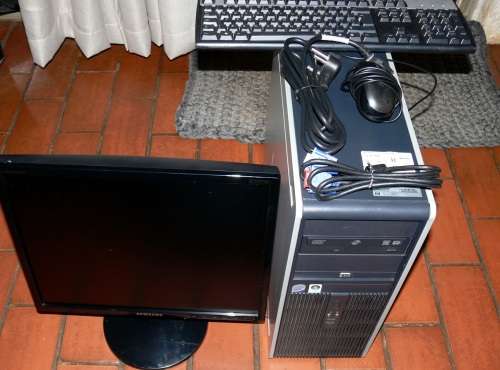 HP DC7900 CMT complete PC with screen, keyboard and mouse