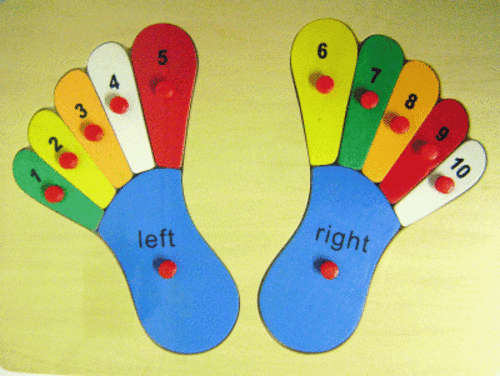 BRAND NEW !!! Easy Grip Range - *** "Count Your Toes!!!" Wooden Puzzle ***