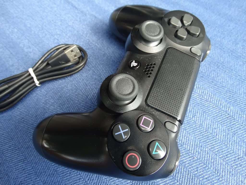 Sony PS4 Controller v2 - Black Original