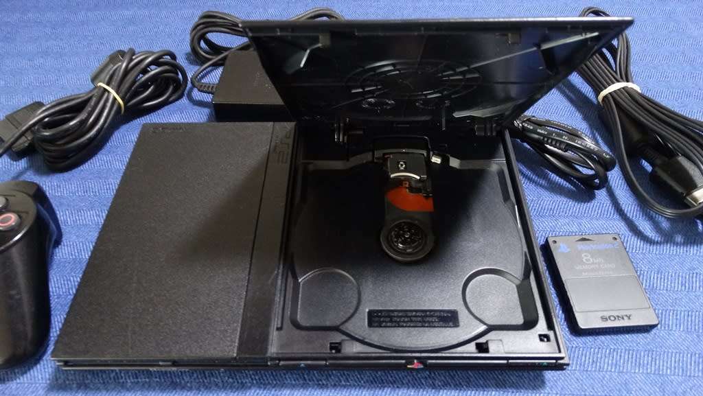 Sony PlayStation 2 Slim