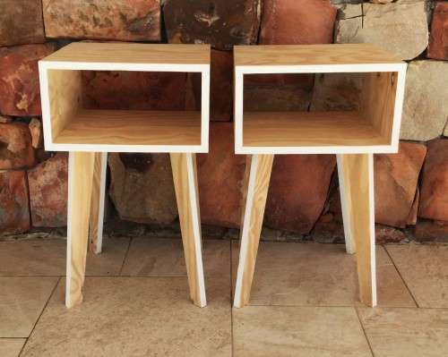 SCANDINAVIAN RETRO WOODEN SIDE TABLE!! *STYLISH IN ALL SURROUNDINGS*