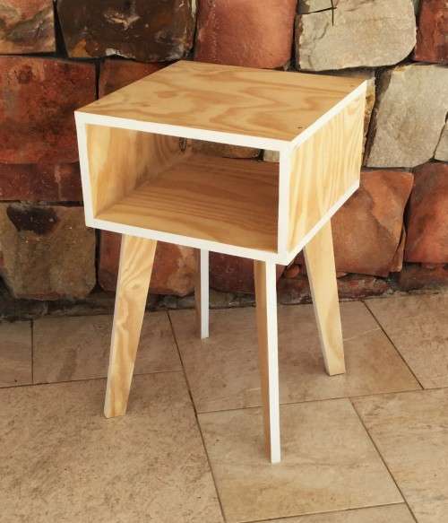 SCANDINAVIAN RETRO WOODEN SIDE TABLE!! *STYLISH IN ALL SURROUNDINGS*