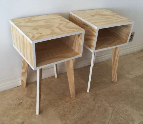 SCANDINAVIAN RETRO WOODEN SIDE TABLE!! *STYLISH IN ALL SURROUNDINGS*