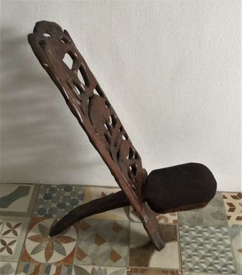 HAND-CARVED SOLID WOOD AFRICAN FOLDING CHAIR!! *EXQUISITE DETAIL*