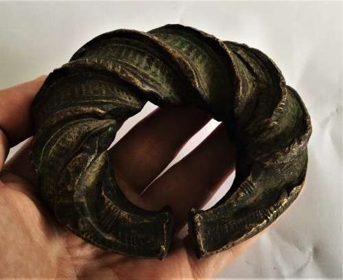 *SELLS FOR R20000+* ANTIQUE WEST-AFRICAN SOLID BRONZE CURRENCY BRACELET/MANILLA