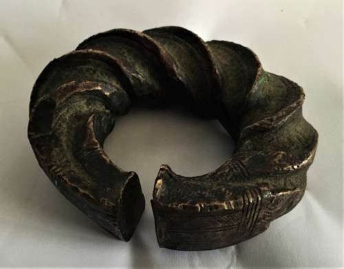 *SELLS FOR R20000+* ANTIQUE WEST-AFRICAN SOLID BRONZE CURRENCY BRACELET/MANILLA