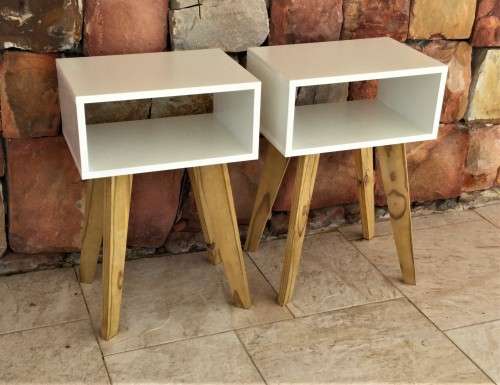 PAIR OF MID-CENTURY MODERN WHITE PEDESTALS!! *STUNNING PIECES*