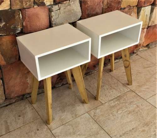 PAIR OF MID-CENTURY MODERN WHITE PEDESTALS!! *STUNNING PIECES*