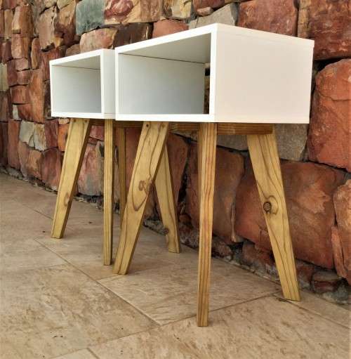 PAIR OF MID-CENTURY MODERN WHITE PEDESTALS!! *STUNNING PIECES*