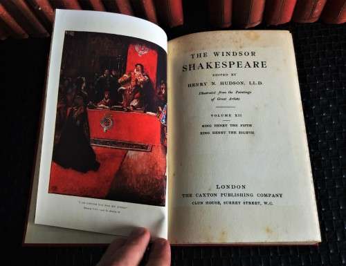 VINTAGE 19 BOOK COLLECTION OF THE WORKS OF SHAKESPEARE!! *COLLECTABLE*