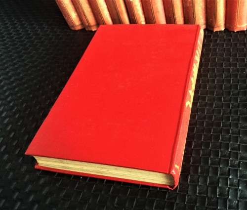 VINTAGE 19 BOOK COLLECTION OF THE WORKS OF SHAKESPEARE!! *COLLECTABLE*