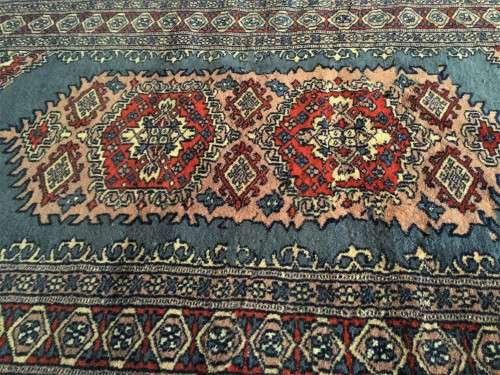 STUNNING MINT PERSIAN CARPET!! *EXQUSITE QUALITY AND CONDITION*