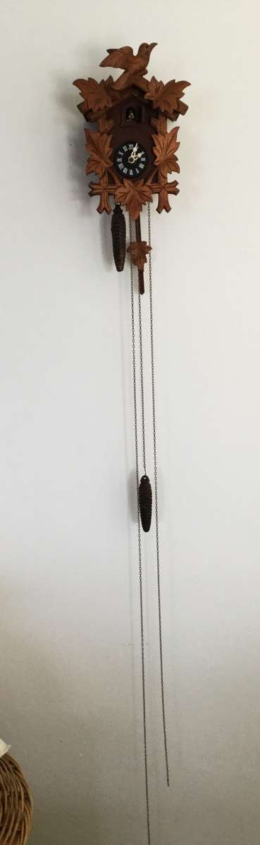 VINTAGE CUCKOO WALL CLOCK!