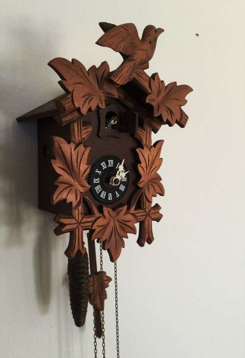 VINTAGE CUCKOO WALL CLOCK!