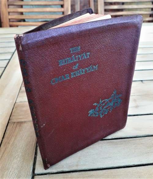 VINTAGE LEATHERBOUND COPY OF THE RUBAIYAT OF OMAR KHAYYAM!! *HIGHLY COLLECTABLE*