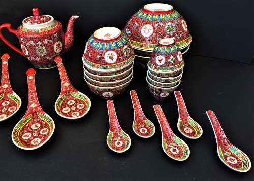 STUNNING HAND-PAINTED CHINESE CERAMIC SERVICE!