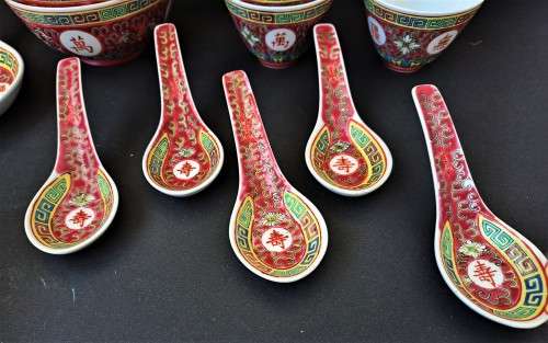 STUNNING HAND-PAINTED CHINESE CERAMIC SERVICE!