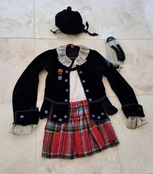 ANTIQUE SCOTTISH CHILD`S KILT, SOLID SILVER MEDAL + ACCESSORIES!