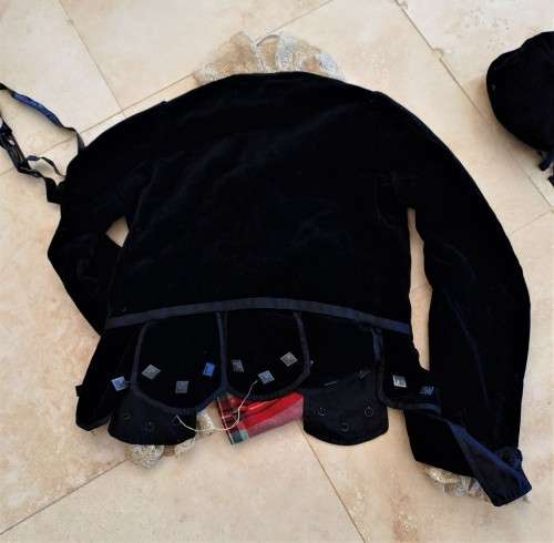 ANTIQUE SCOTTISH CHILD`S KILT, SOLID SILVER MEDAL + ACCESSORIES!