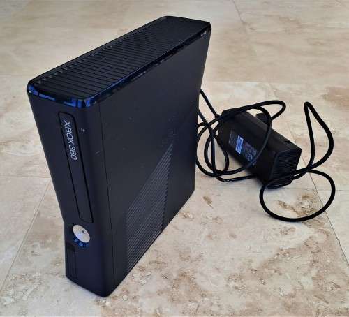 XBOX 360 CONSOLE!