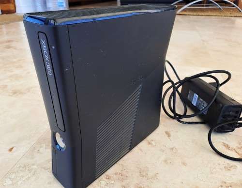 XBOX 360 CONSOLE!