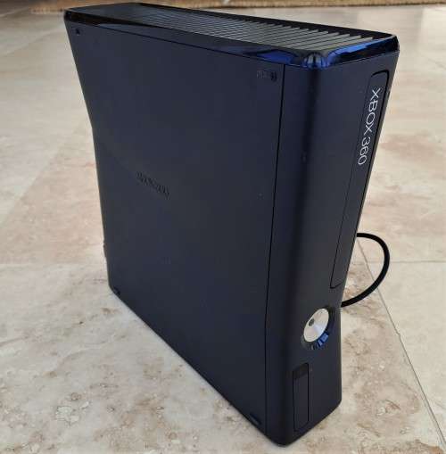 XBOX 360 CONSOLE!