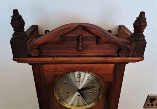 LARGE SOLID HARDWOOD GERMAN WALL CLOCK! *PENDULUM MOVEMENT*