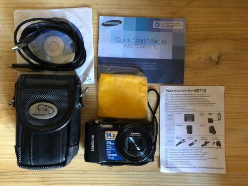 Samsung WB700 14mp 18x zoom digital camera