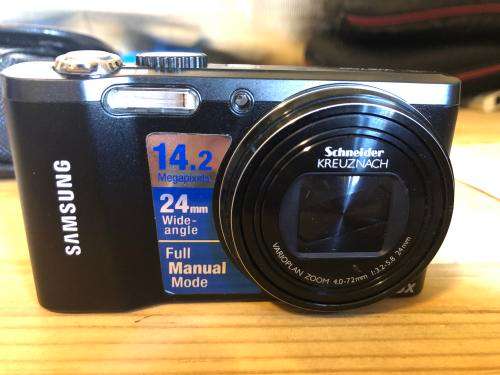 Samsung WB700 14mp 18x zoom digital camera