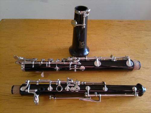 OBOE - Boosey & Hawkes - Ebonite Thumb plate system.