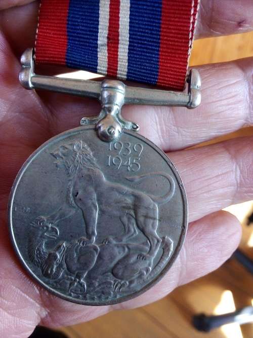 Great Find 1939-1945 WWII War Medal with ribbon-Issued W.Morrison-253616