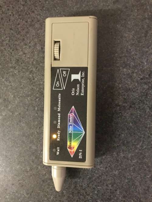 Diamond Tester and Scales Plus 200x Digital Microscope as per photos