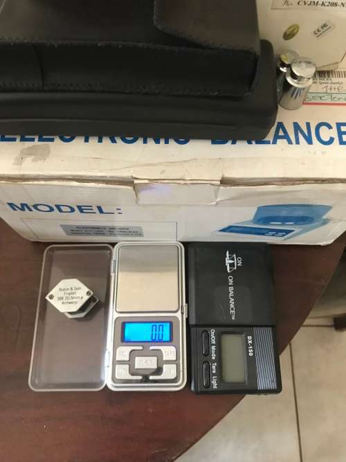 Diamond Tester and Scales Plus 200x Digital Microscope as per photos