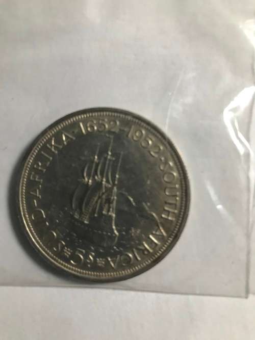 1952 5 Sillings 28g of 50% Silver as per Photo`s