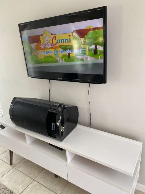 Samsung 40 inch full HD LED TV