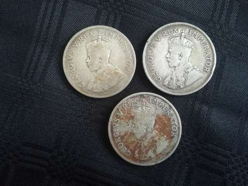 9 x 2.5 Shillings... 1924, 26, 27, 28, 29, 30, 32, 33, 34... As a lot.. Check condition