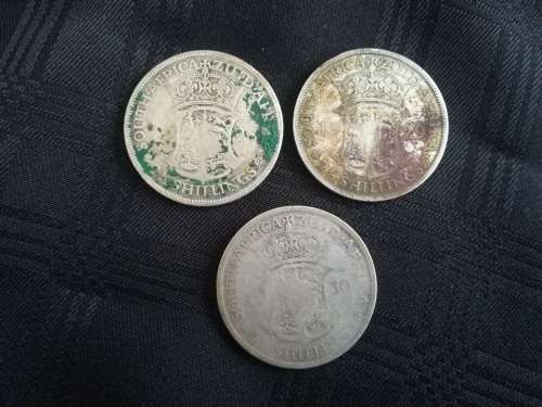 9 x 2.5 Shillings... 1924, 26, 27, 28, 29, 30, 32, 33, 34... As a lot.. Check condition