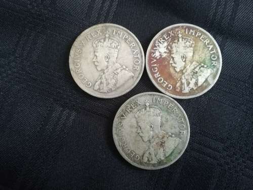 9 x 2.5 Shillings... 1924, 26, 27, 28, 29, 30, 32, 33, 34... As a lot.. Check condition