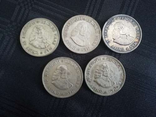 10 x SA 20c silver coins... 1961 and 1962... As a lot.. Check condition