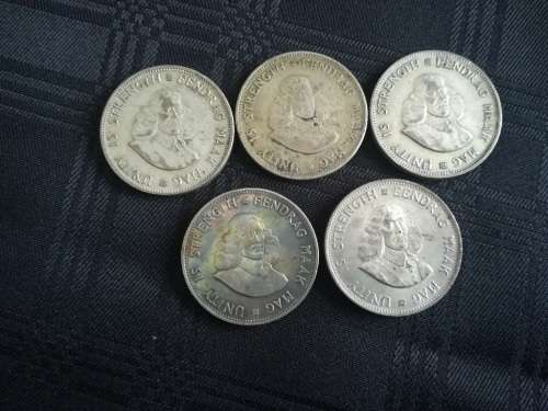 10 x SA 20c silver coins... 1961 and 1962... As a lot.. Check condition