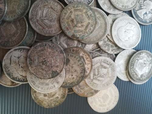 60 x SA 6 pence.. 1937 upwards.. As a lot...