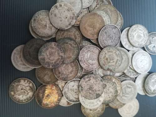 60 x SA 6 pence.. 1937 upwards.. As a lot...