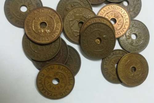 19 x Rhodesia & Nyasaland 1 Penny and 7 x S.Rhodesia 1 Penny... As a lot