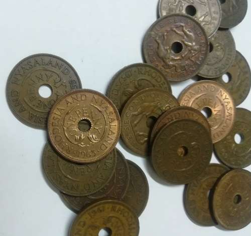 19 x Rhodesia & Nyasaland 1 Penny and 7 x S.Rhodesia 1 Penny... As a lot