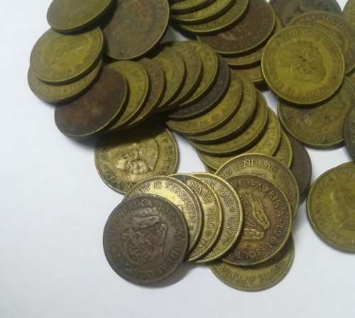 50 x South Africa 1/2c (1961-1964)... As a lot