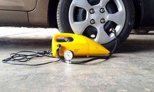***IN STOCK** 2 IN 1 TYRE INFLATER AND VACUUM