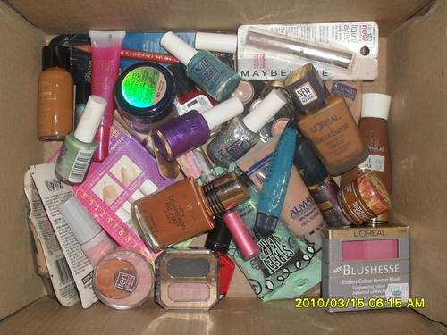 *** 50 PIECES OF TOP BRAND COSMETICS ***