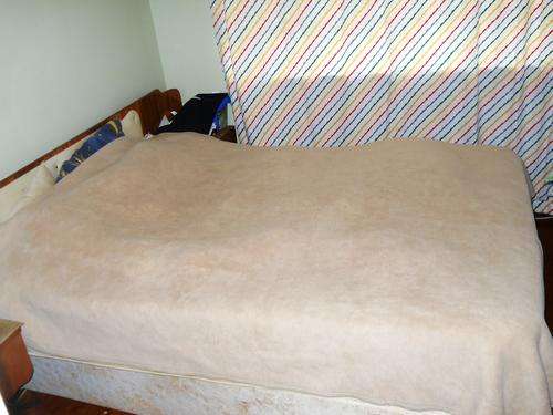 Brand New !sleep and dream hotel furpile blankets