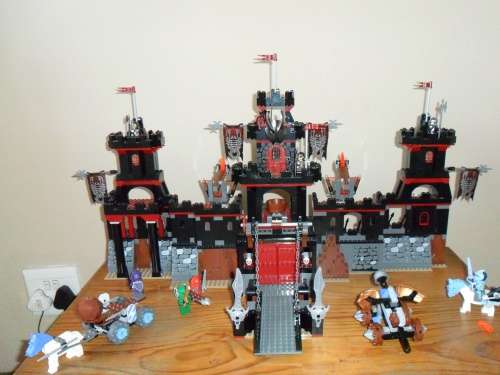 Lego Knight's Kingdom: Vladek's Dark Fortress Set 8877